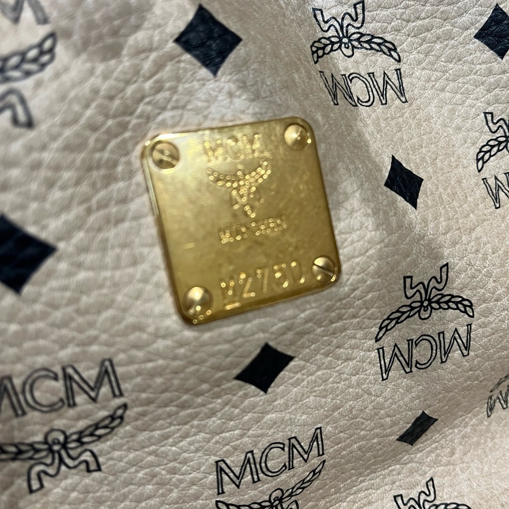 MCM Bucket bag - Picture 3 of 15